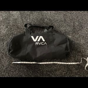 🔥🔥 RVCA DUFFLE BAG